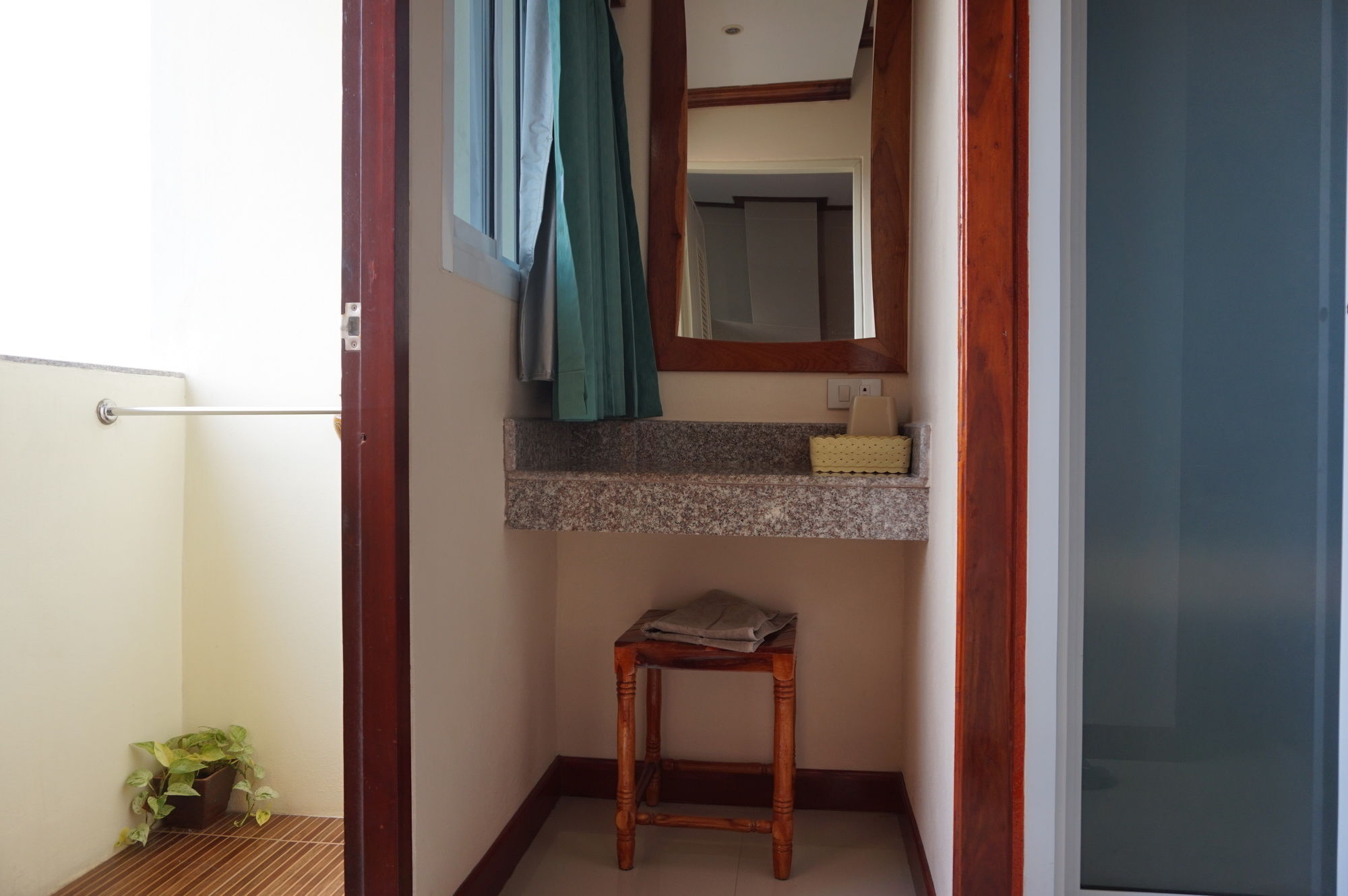 Np Residence Nakhon Phanom Exterior photo