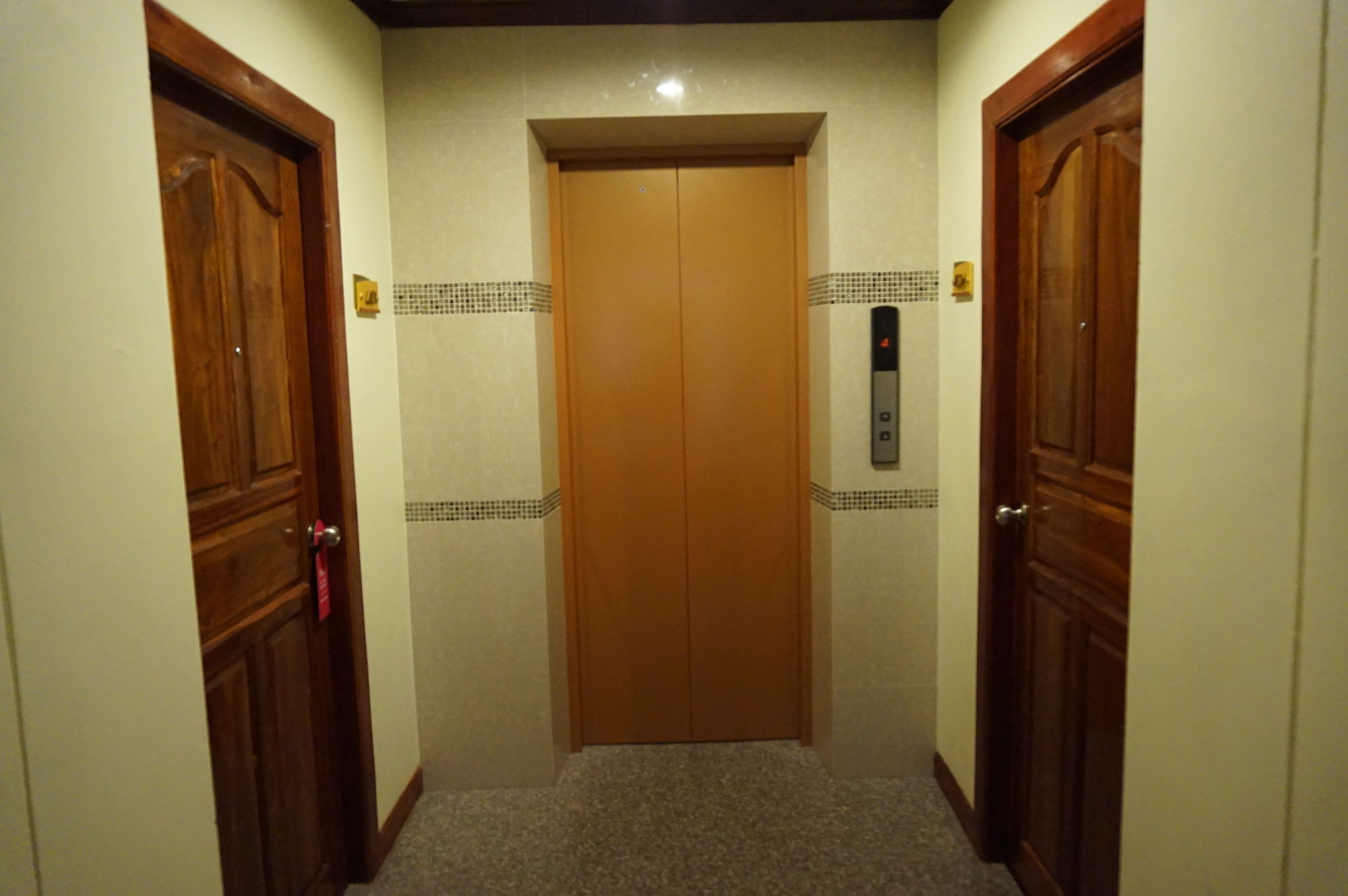Np Residence Nakhon Phanom Exterior photo